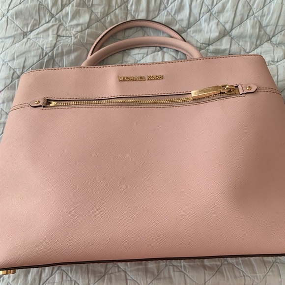 Michal Kors - Picture 1 of 3